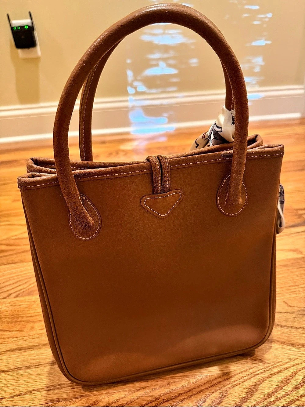 Vintage Longchamp Roseau Leather Handbag – Cognac - Picture 4 of 11